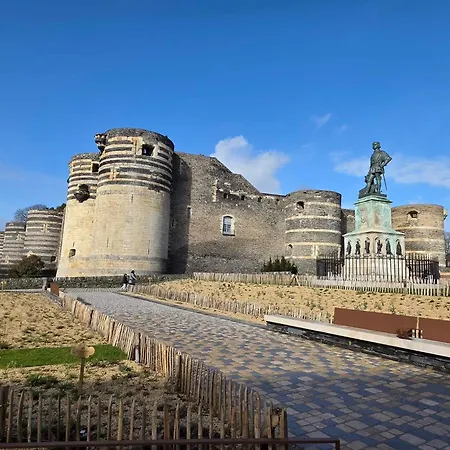 A 10 Mn D Angers Petite Maison Independante Loire-Authion