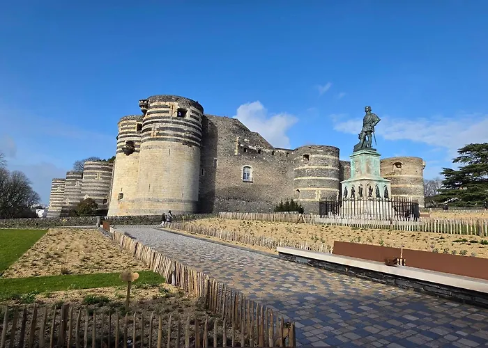 A 10 Mn D Angers Petite Maison Independante Loire-Authion